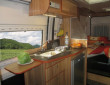 Die Küche im Karmann-Mobil Dexter Go 600