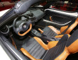 Der Innenraum des Alfa Romeo 4C Spider, Ledersitze zweifarbig