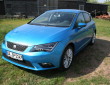 Hellblauer Seat Leon 1.2 TSI Modelljahr 2014 in der Frontansicht