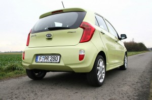 Der Kia Picanto 1.0 Spirit in der Heckansicht