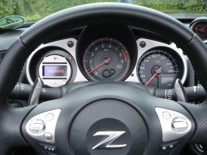 Tachometer des Nissan Roadster 370Z