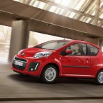 Der Citroen C1 in der Seitenansicht in der Farbe Rot