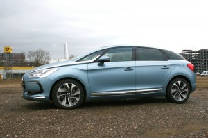 Der Citroen DS5 präsentiert sich in der Seitenansicht