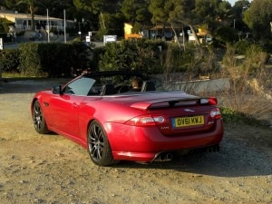 Das Jaguar XKR-S Cabriolet wird zum Preis von 138 100 Euro angeboten