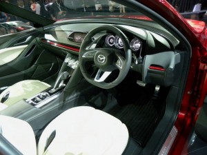 Das Cockpit des japanischen Konzeptfahrzeugs Mazda Takeri