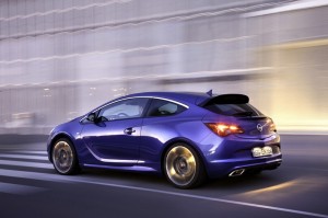 Mit dem neuen Astra OPC erlebt die High-Performance-Version des Astra GTC in Genf ihre Weltpremiere.