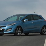 Hyundai i30 in der Front- Seitenansicht (Standaufnahme)