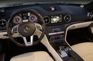 Das Cockpit des neuen Mercedes-Benz SL 500