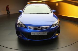 Die Frontpartie des neuen Opel Astra GTC OPC