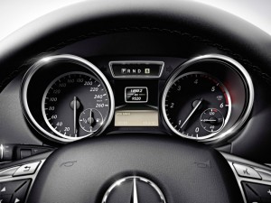 Die Rundinstrumente in der Mercedes-Benz G-Klasse 2012