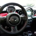 Das Cockpit des Mini Coupe John Cooper Works