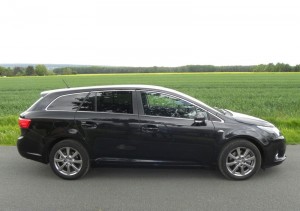 Der neue Toyota Avensis Combi 2.2 D-CAT Exclusive