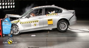 Der neue BMW 3er im Crashtest