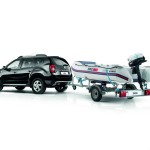 Dacia bietet den Duster mit Anhänger und Yamaha-Schlauchboot