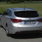 Die Heckpartie des Hyundai i40 blue 1.7 CRDi Style