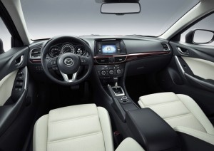 Das Armaturenbrett des Mazda6