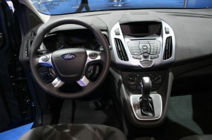 Das Cockpit des Ford Transit Connect
