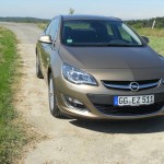 Opel Astra Limousine von vorne