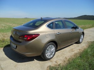 Heckpartie der Opel Astra Limousine