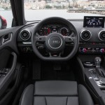 Der Innenraum des Audi A3 Sportback mit klaren Linien