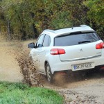 Die Heckansicht des Peugeot 4008 4AWD