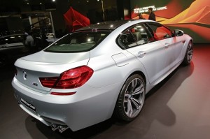 BMW M6 Gran Coupé in Silber auf der Detroit Autoshow 2013