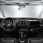 Das Armaturenbrett des Fiat 500L Trekking