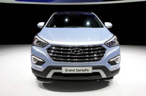 Neuer Hyundai Grand Santa Fe in der Frontansicht