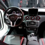 Das Cockpit des neuen Mercedes-Benz A45 AMG