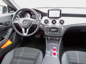 Das Armaturenbrett des Mercedes-Benz CLA 250