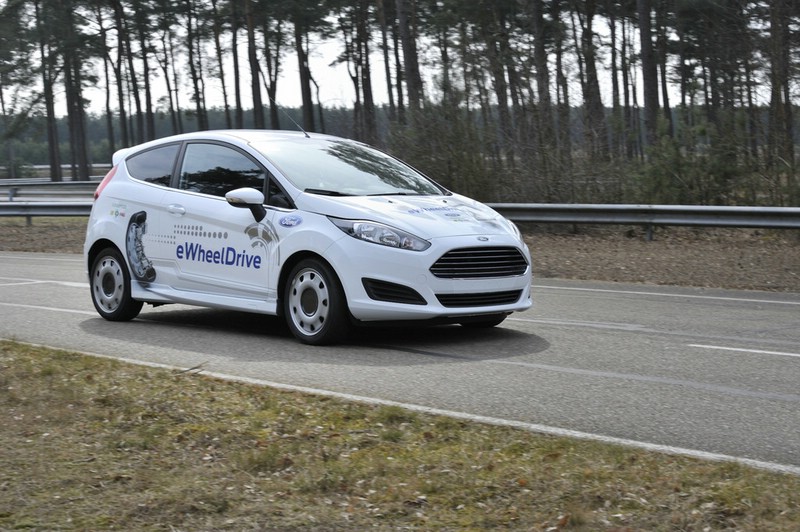 Der Ford Fiesta E-Wheel-Drive bei den Tests in Belgien