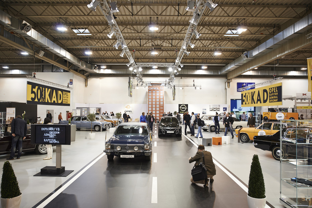 Opel Diplomat B V8 Cabrio auf der Techno Classica 2014