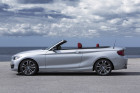 offenes BMW 2er Cabriolet in Silber Metallic